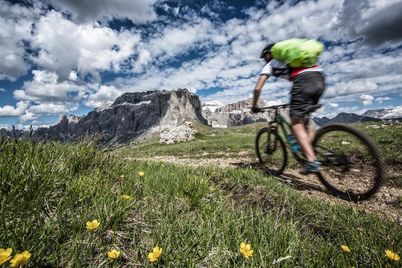 Linder Cycling Hotel Selva di Val Gardena Zewnętrze zdjęcie