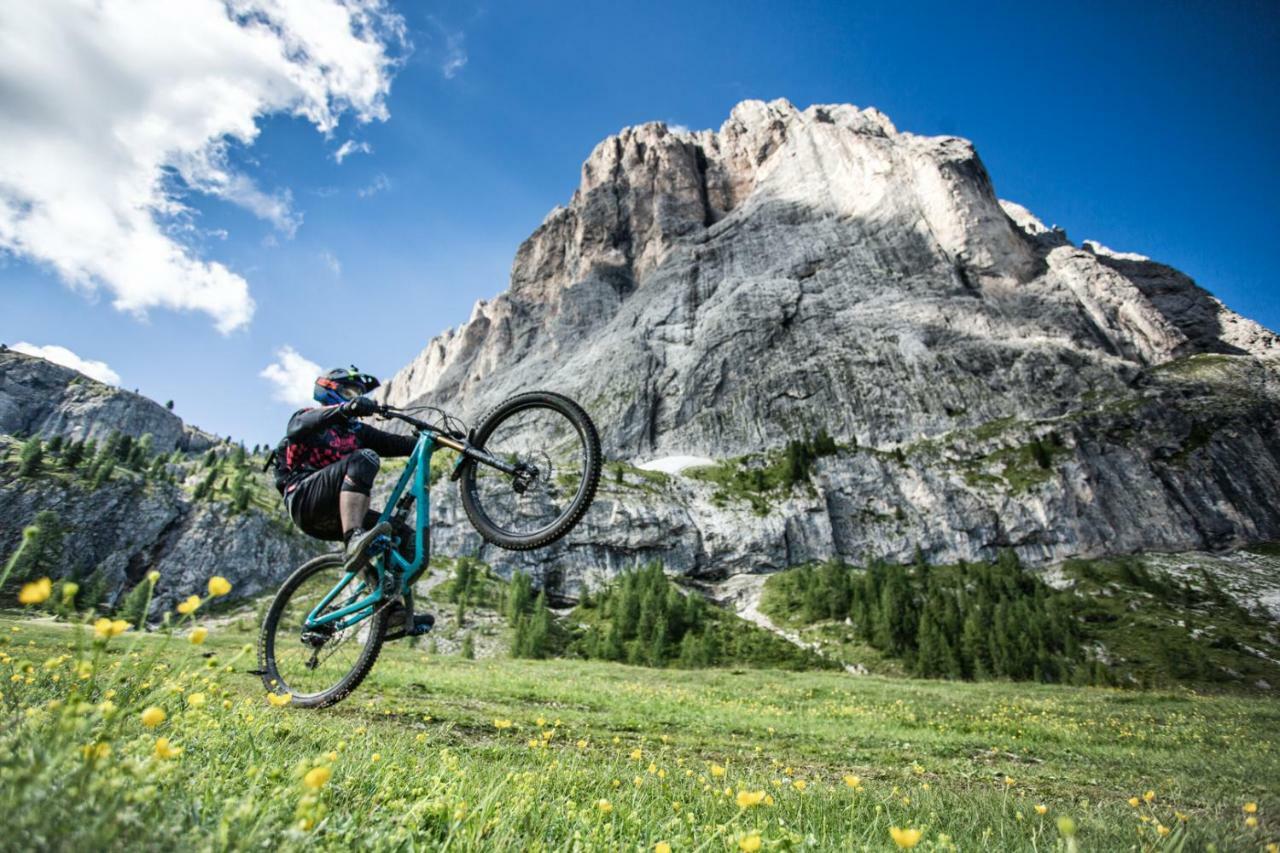 Linder Cycling Hotel Selva di Val Gardena Zewnętrze zdjęcie