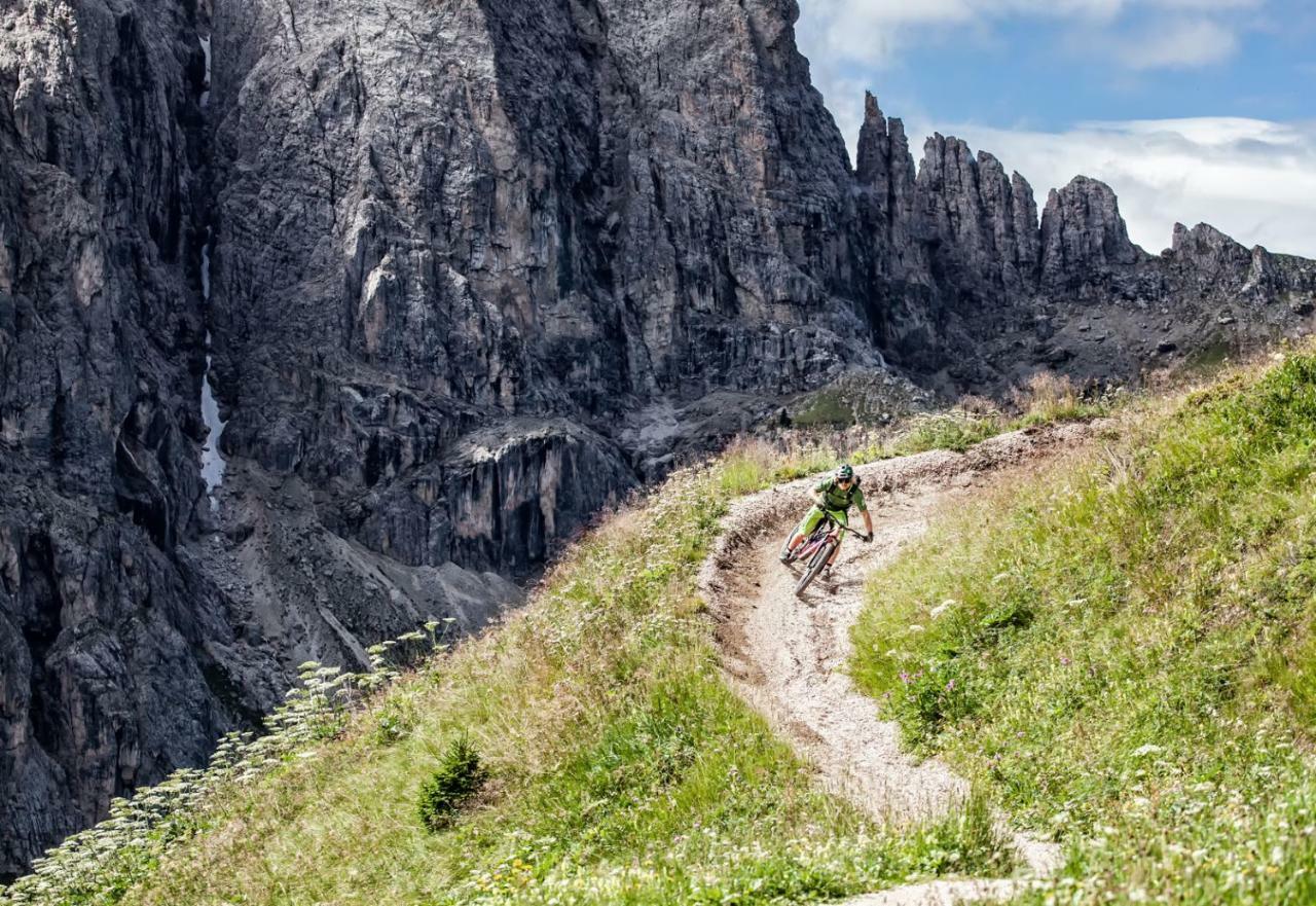 Linder Cycling Hotel Selva di Val Gardena Zewnętrze zdjęcie